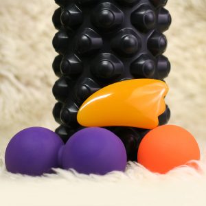 foam foller paketti musta bumpy, jossa on kovat pyöreät nystyrät on sama rulla kuin bubble roller